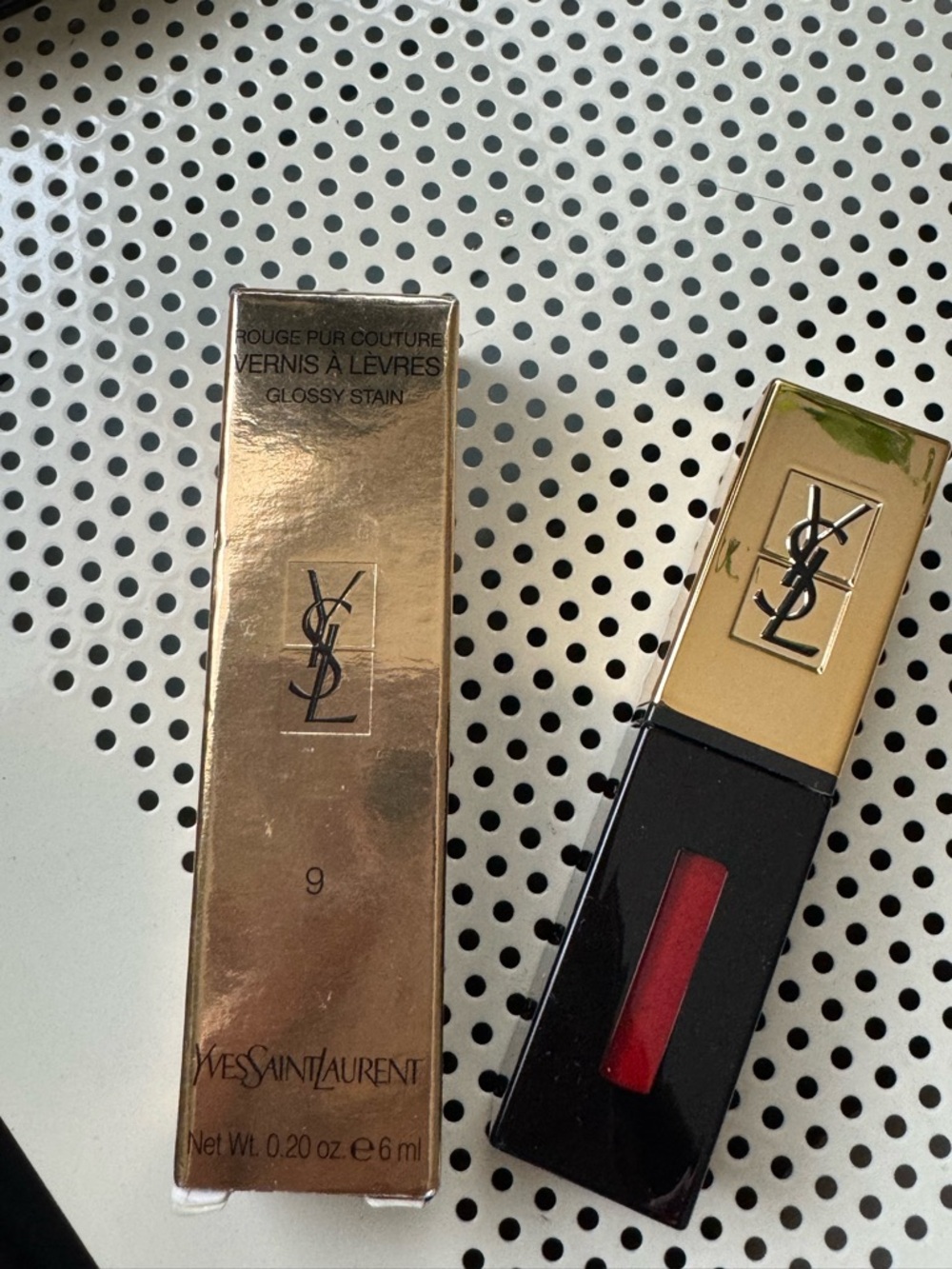 YSL Saint Laurent Rouge Pur Couture Vernis a Levres Glossy Stain - Color 9 - New